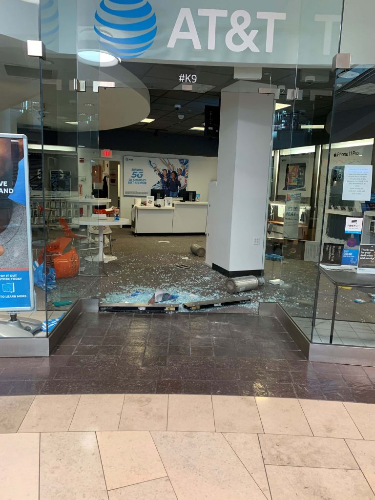 Damage to AT&T store inside Circle Centre