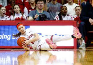 Sara Scalia dives after loose ball