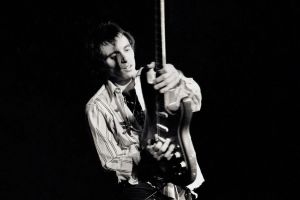 Nils Lofgren