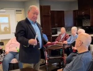 Larry Bucshon delivers valentiens to veterans