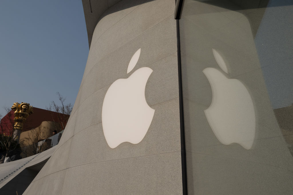DOJ sues Apple