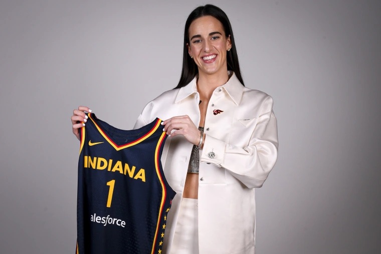 Caitlin Clark arrives in Indianapolis for the Indiana Fever