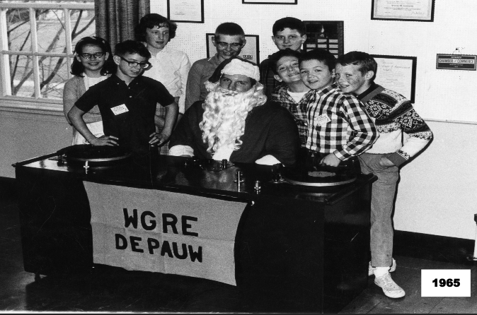 Santa Clause Stops By WGRE
