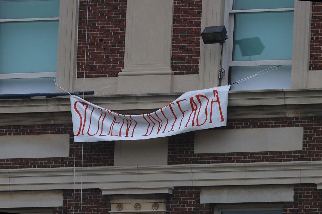 Columbia University students drape "Student Intifada" over iconic Hamilton Hall