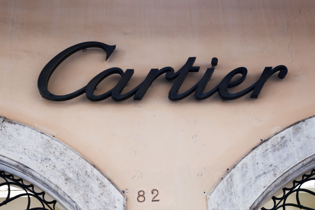 Man snags $14,000 Cartier earrings for under $14 due to price error, jeweler honors price