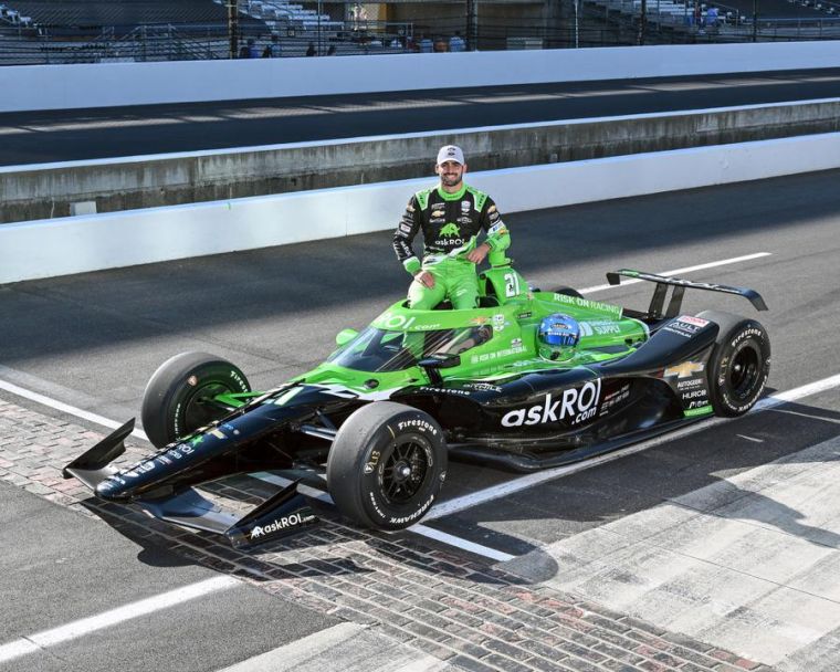 Rinus Veekay. Inside, Row 3 (232.610 mph)