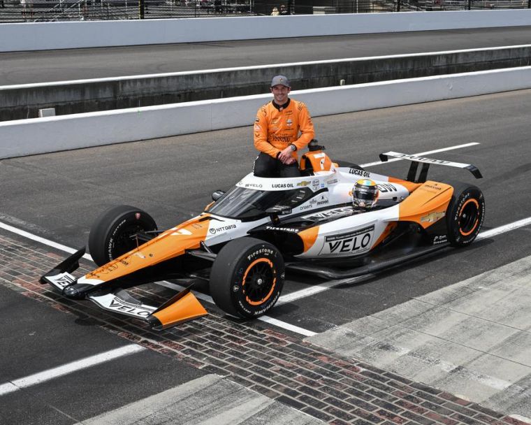 Alexander Rossi. Inside, Row 2 (233.090 mph)