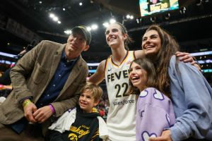 Indiana Fever v Los Angeles Sparks