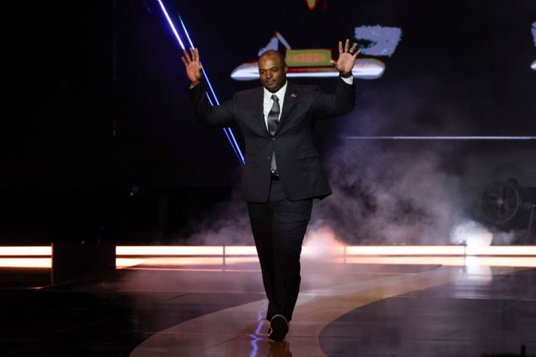 Dwight Freeney Introduced During First Hall of Fame Class Presentation