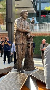 Dick Lugar Statue
