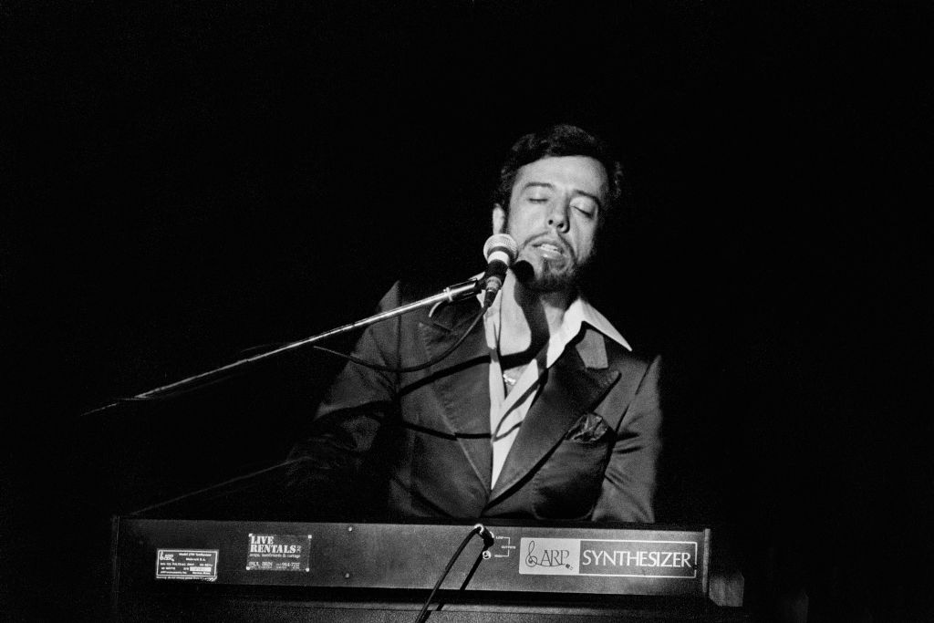 Sergio Mendes Performing