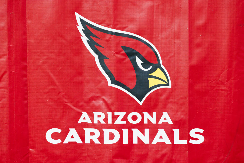 Arizona Cardinals force woman to throw out MAGA hat