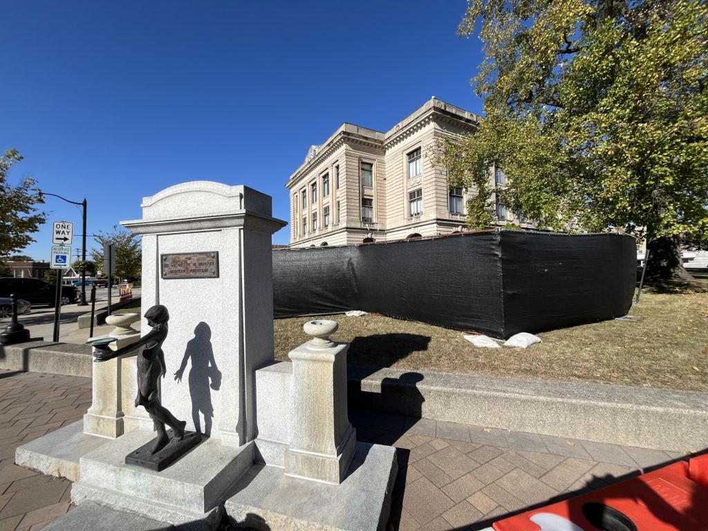 Outside of the Carroll County Courthouse