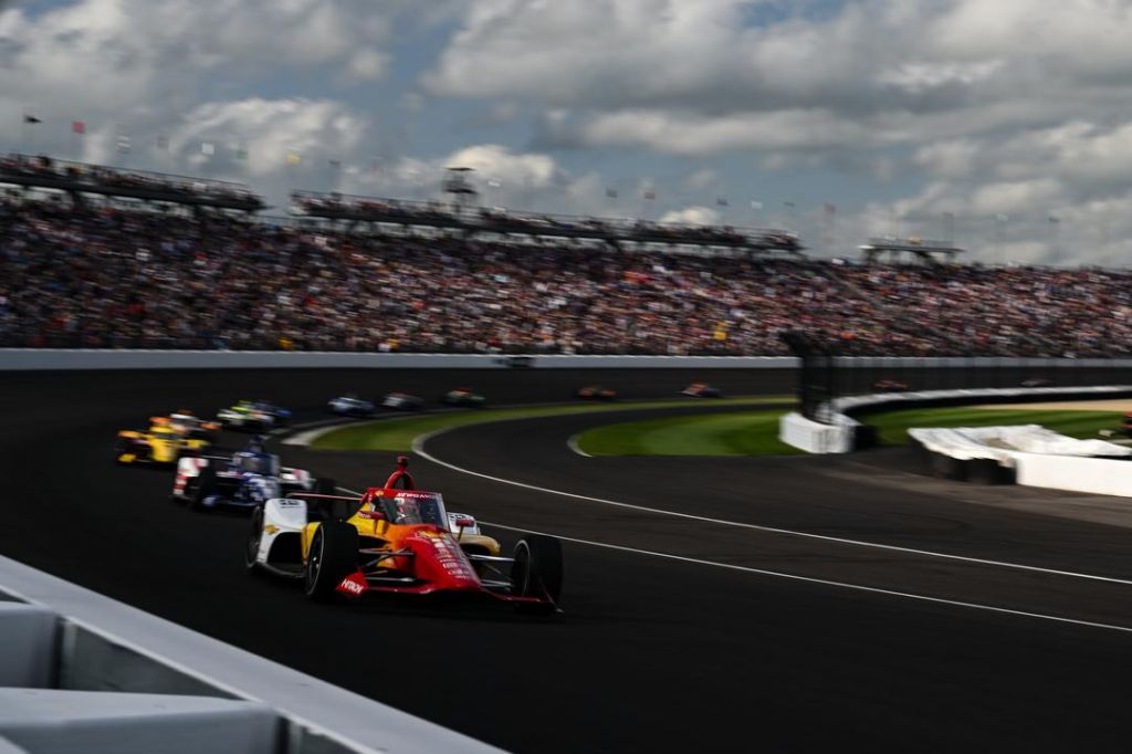 Josef Newgarden final lap