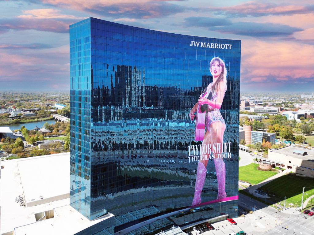 Taylor Swift on the JW Marriott