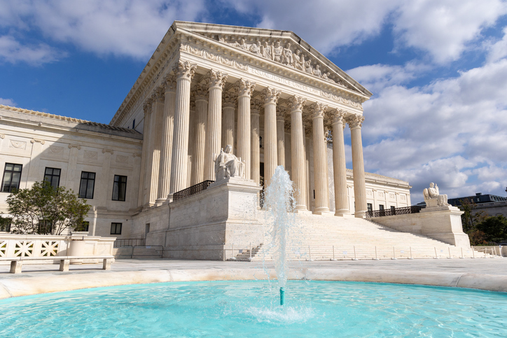 Fountain with the United States Supreme Court building in the distance