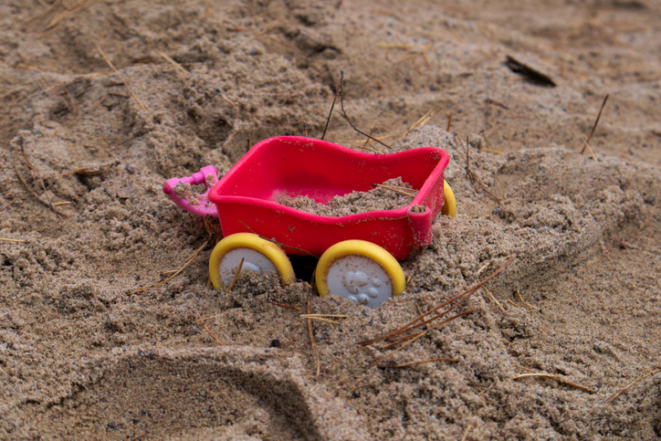 Sand toys, tractor