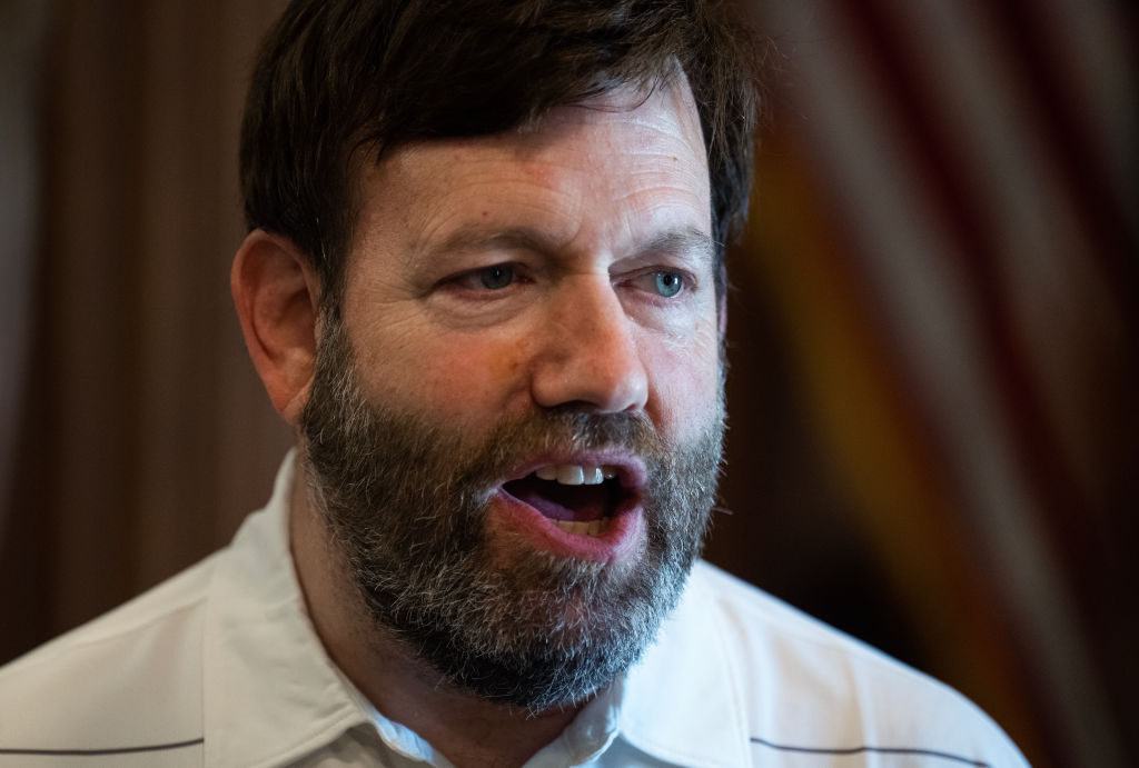 Frank Luntz thinks the Biden "garbage" comment could cost Harris the election