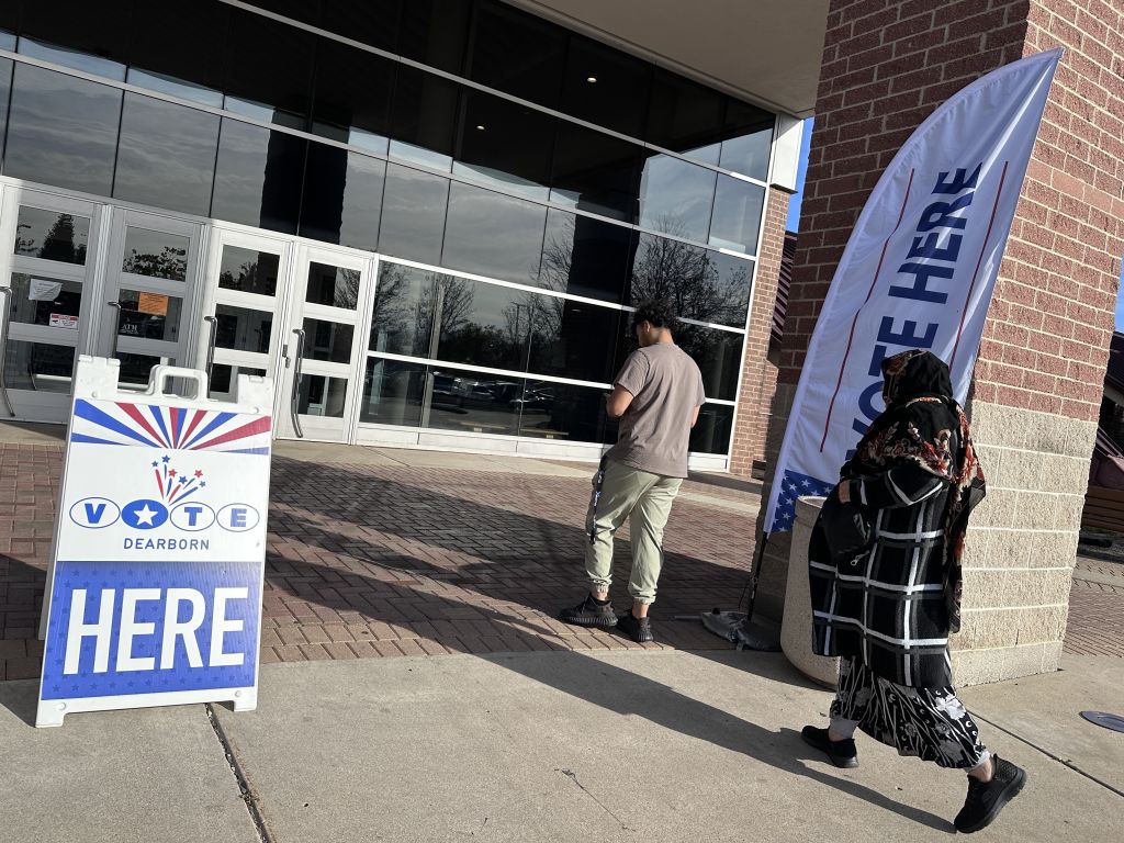 Americans in Michigan cast ballots in early voting for US presidential election