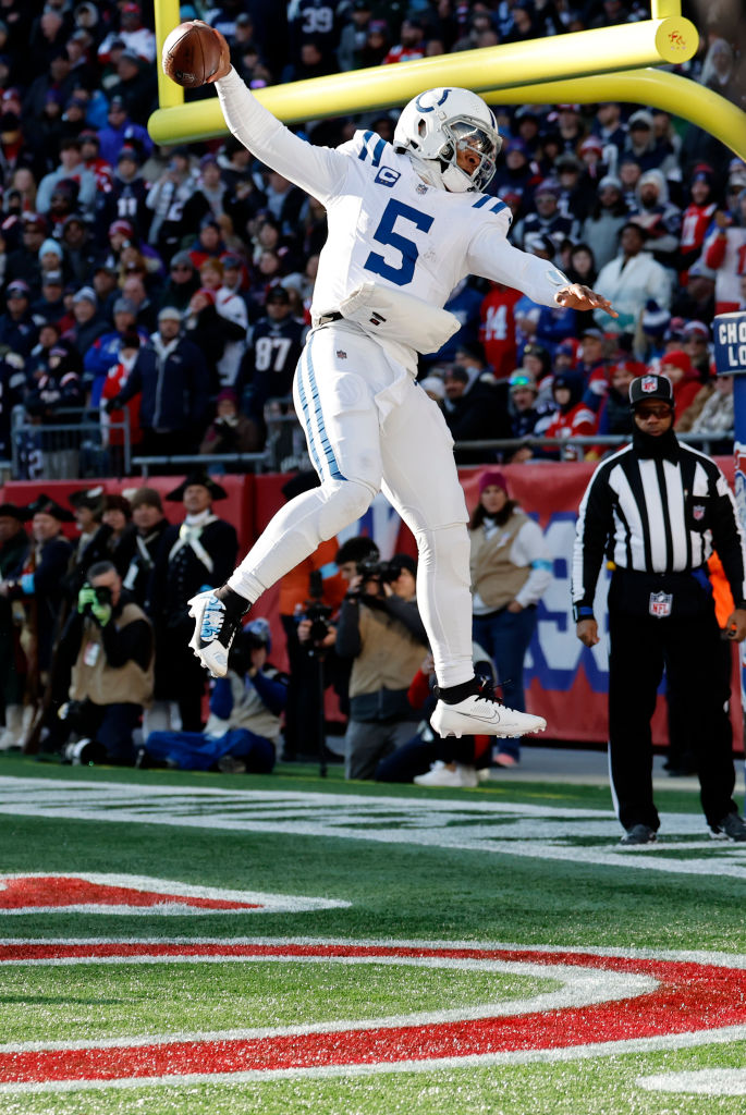 NFL: DEC 01 Colts at Patriots