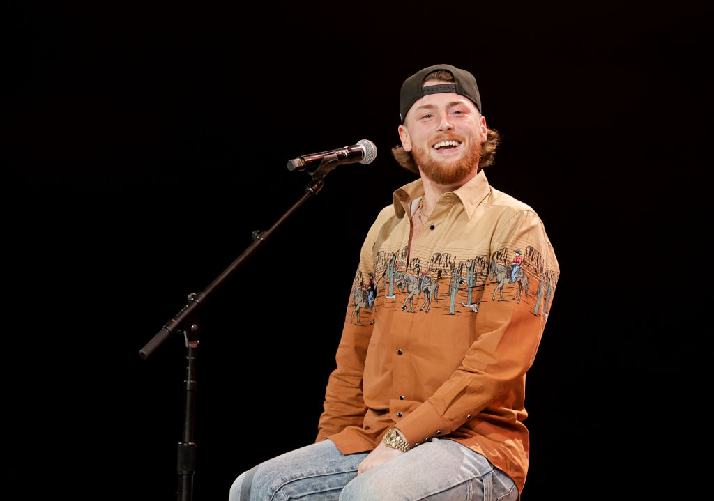 The Big 98's Friendsgiving