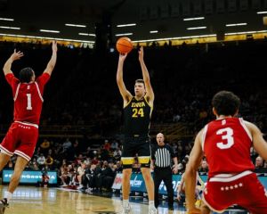 Iowa Throttles IU