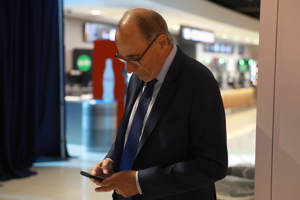 David Axelrod reluctantly compliments Trump