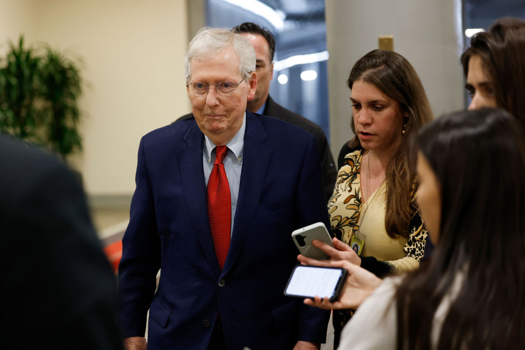 "Mr Freeze" Mitch goes to Leslie Stahl to criticize Trump