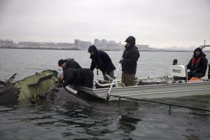 American Airlines Plane And Black Hawk Helicopter Crash Near Reagan National Airport