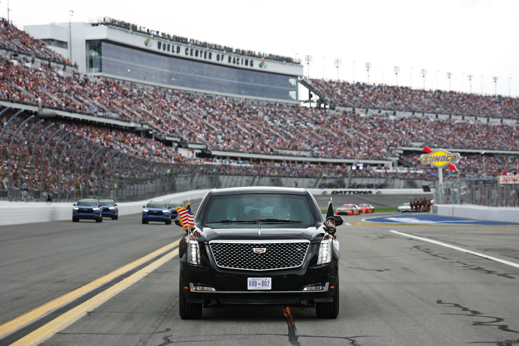 TOPSHOT-US-POLITICS-NASCAR-DAYTONA500-TRUMP
