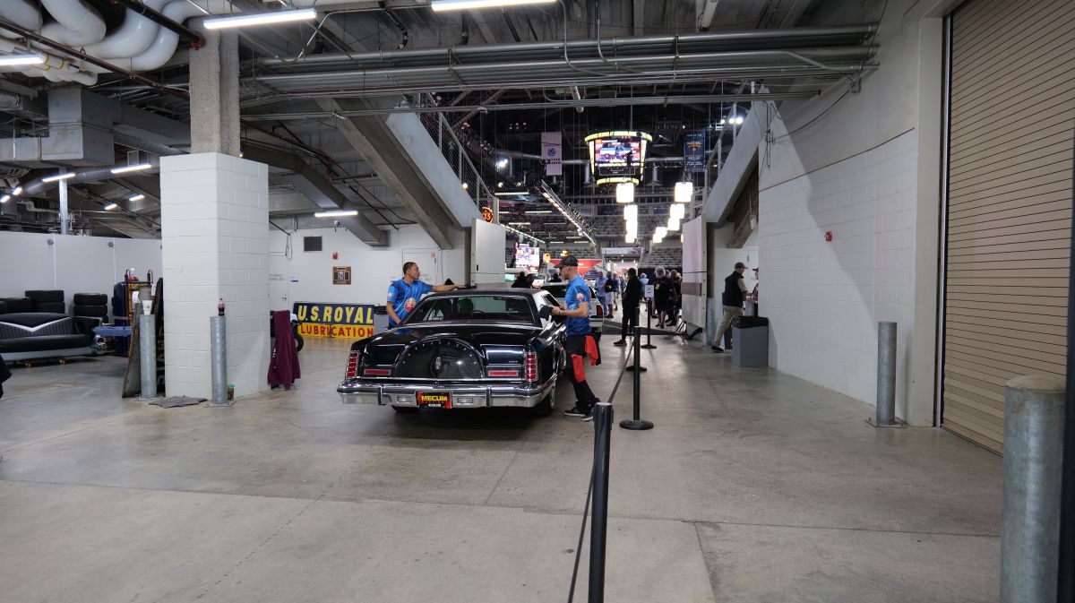 Tony Katz broadcasts live from the mecum Auction ISF