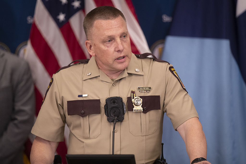 Police capture suspect in shootings of 2 Minnesota lawmakers