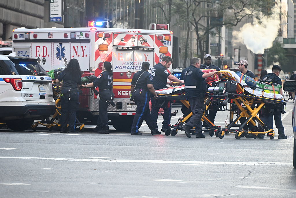 At least 2 shot, including police officer, in New York City