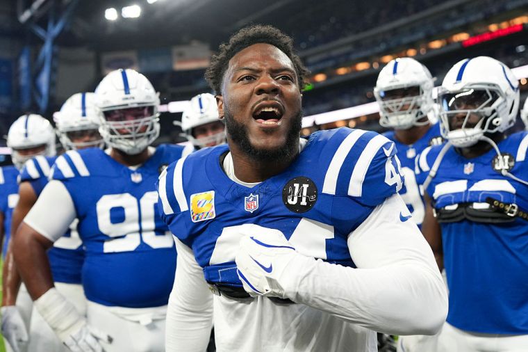 Colts linebacker Zaire Franklin fires up his teammates on defense