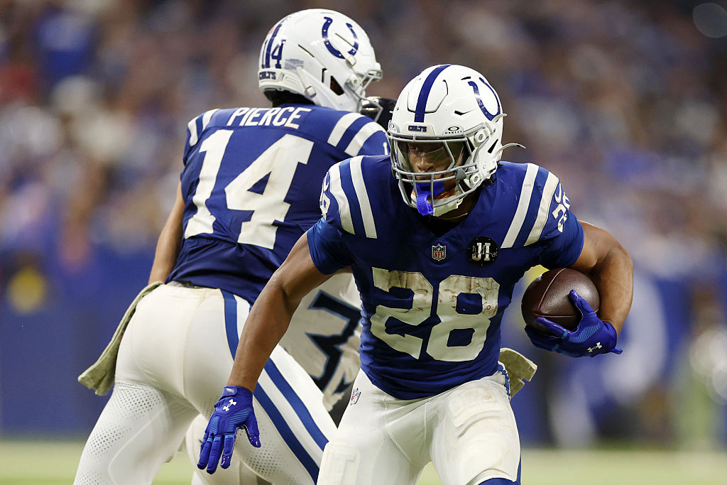 Tennessee Titans v Indianapolis Colts