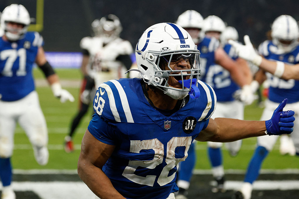 Colts RB Jonathan Taylor Scores the Game Winner