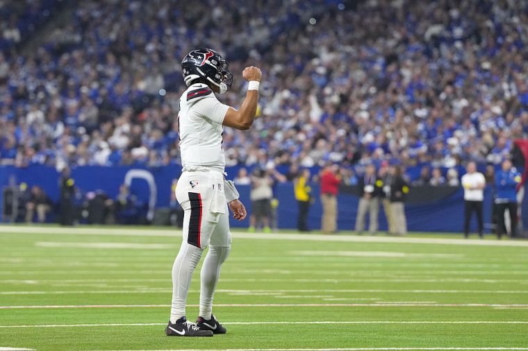 CJ Stroud Celebrates one of his team's touchdowns