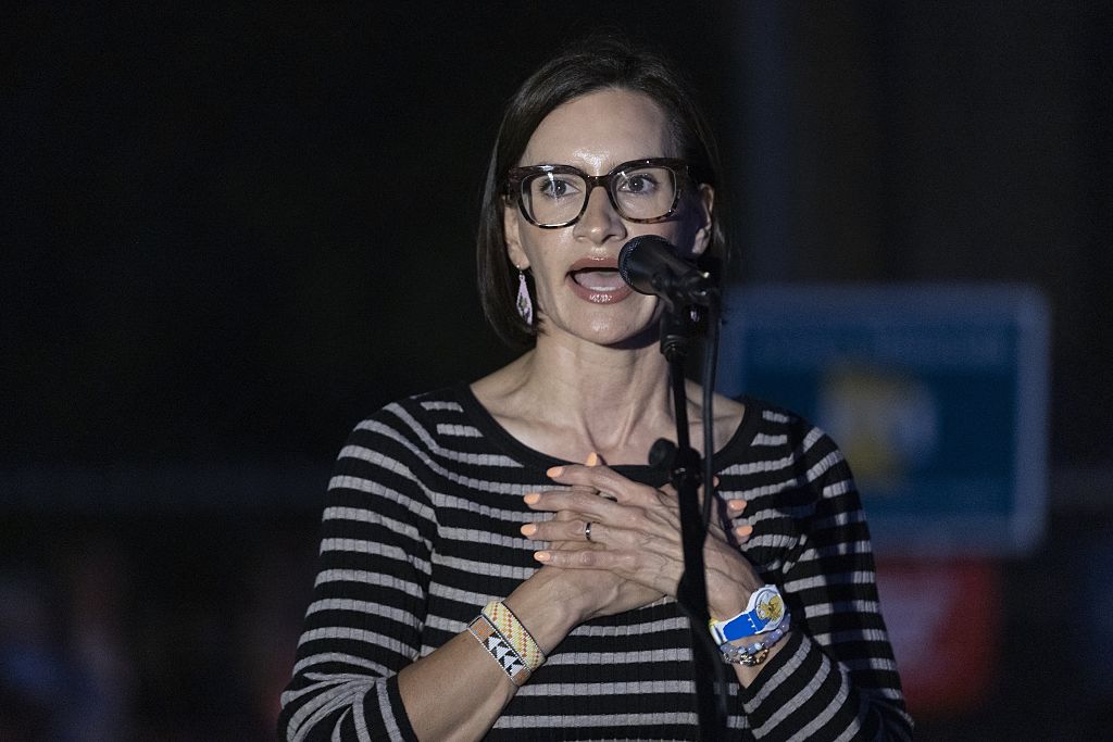 Candlelight vigil held for victims of Minneapolis Catholic school shooting