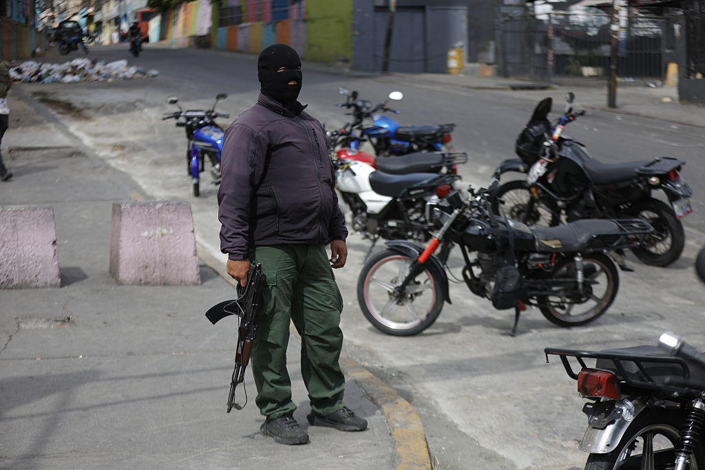 Armed colectivos guard Caracas neighborhood after Maduro capture
