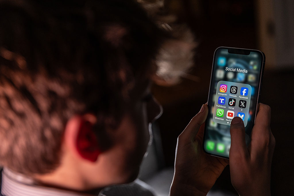 Australia Bans Social Media For Under 16s