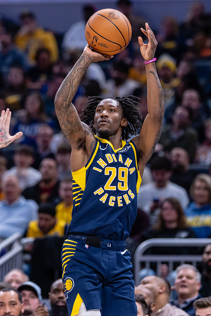 Charlotte Hornets v Indiana Pacers