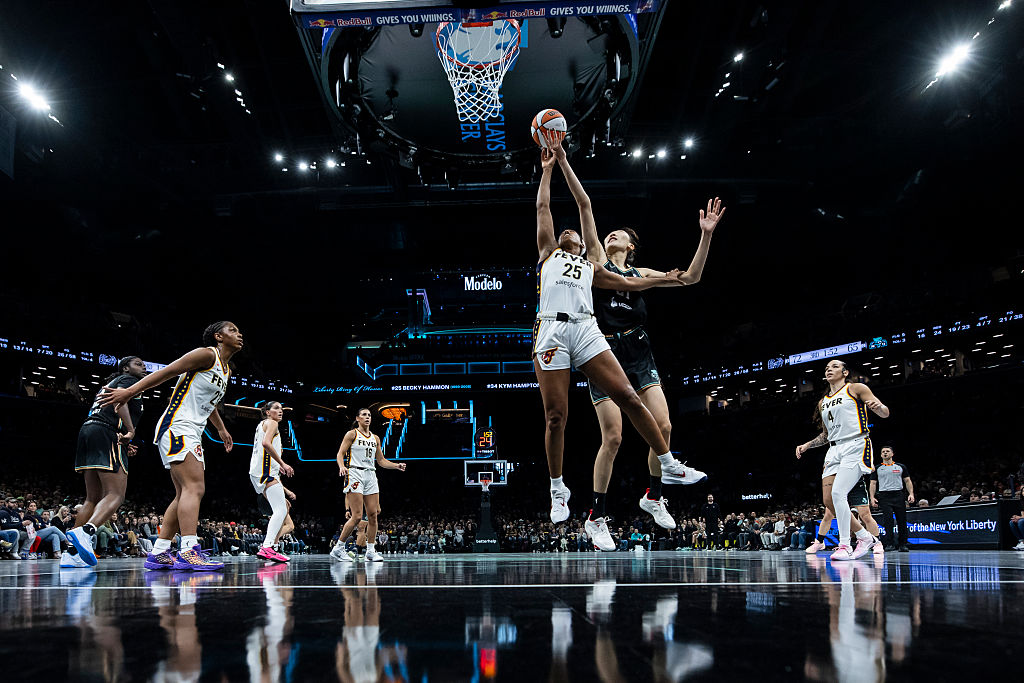 Indiana Fever v New York Liberty