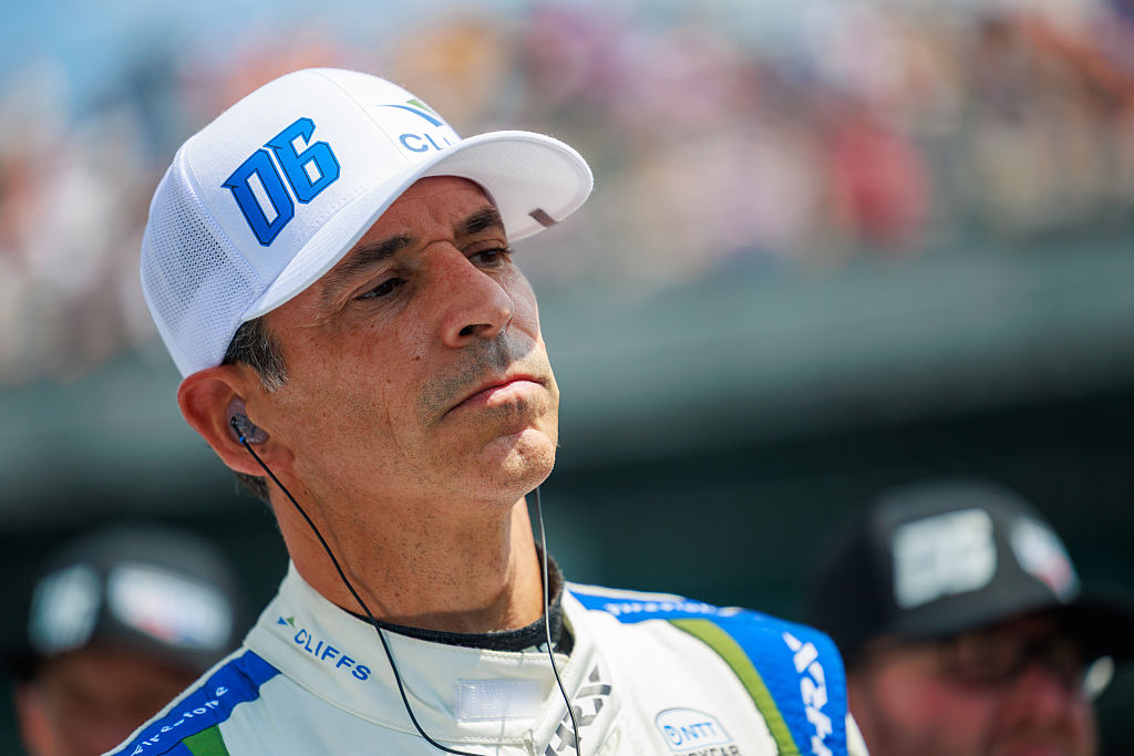 IndyCar driver Hélio Castroneves prepares to qualify for