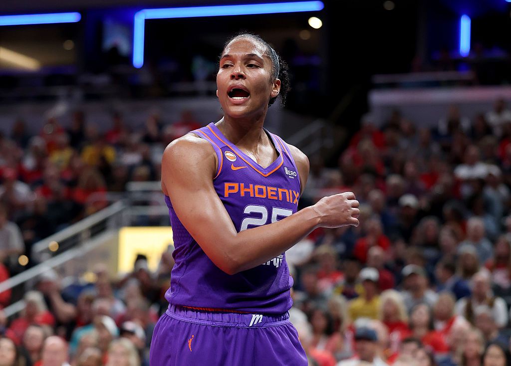 Alyssa Thomas Gets 1-Game Suspension For Hitting Caitlin Clark's Throat