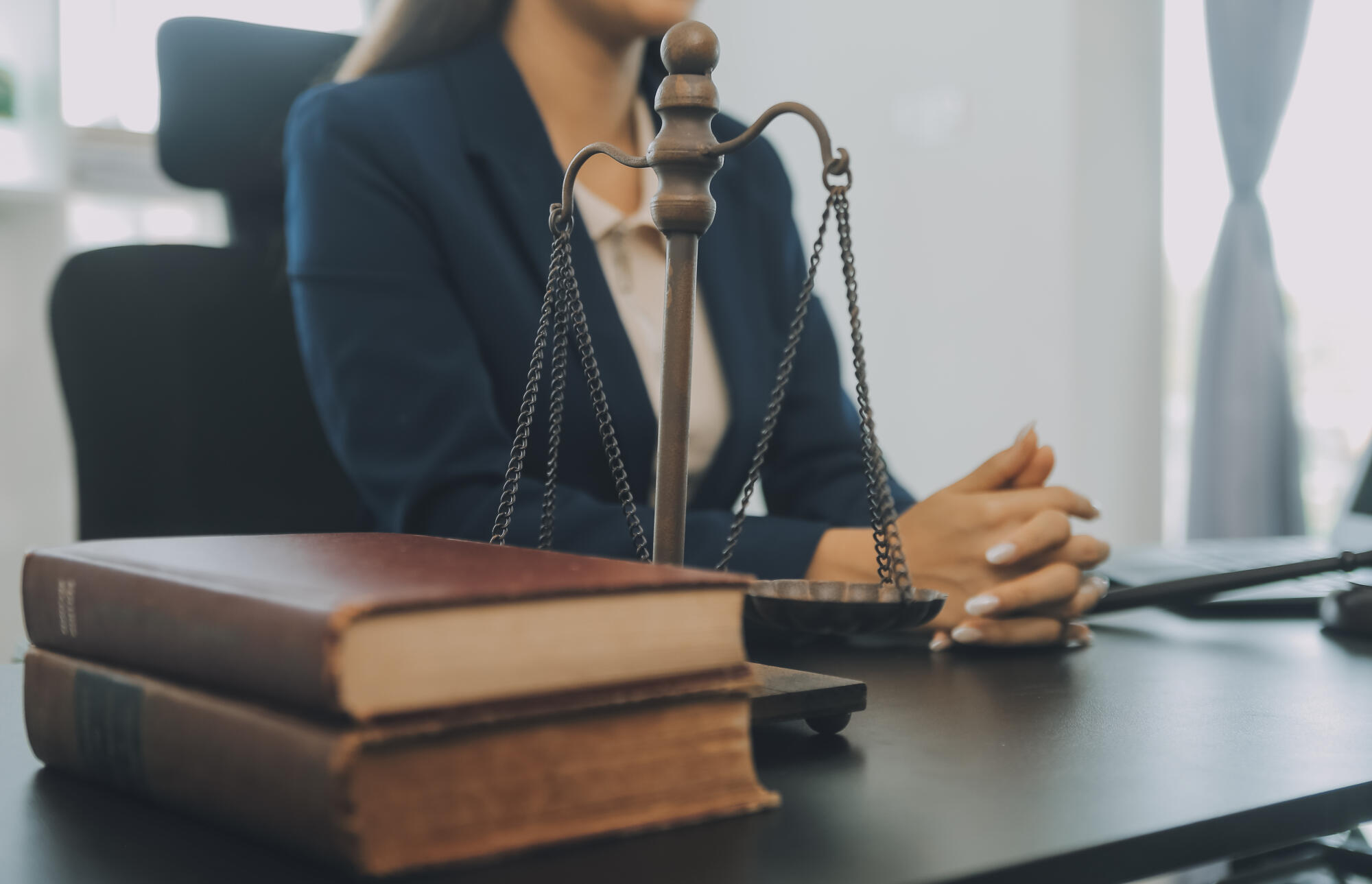 Immigration lawyer help often decides how personal cases end