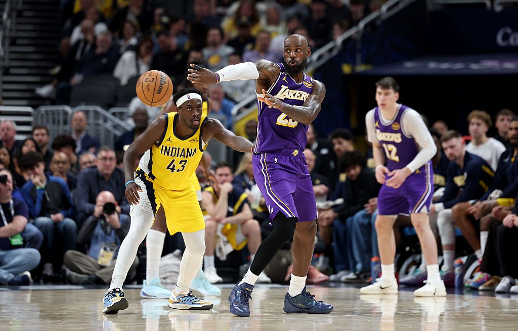 Los Angeles Lakers v Indiana Pacers